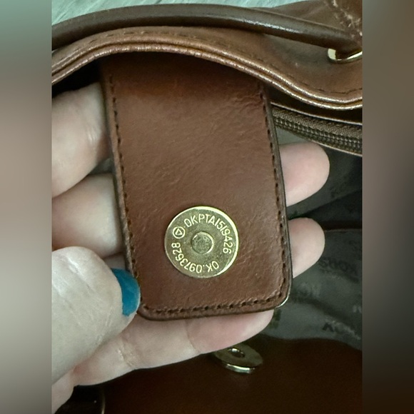 Michael Kors brown genuine leather handbag 3 big pockets EUC clean inside hobo - Picture 10 of 12